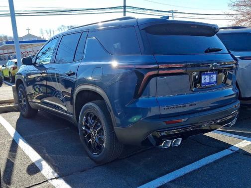 Lakeshore Blue Metallic 2026 Chevrolet Traverse LT