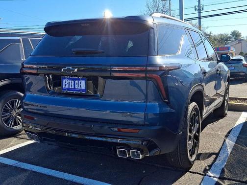 Lakeshore Blue Metallic 2026 Chevrolet Traverse LT
