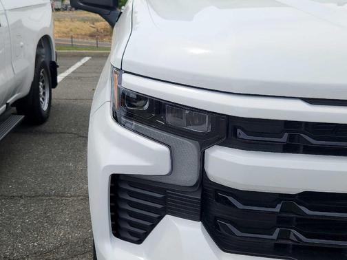 Summit White 2026 Chevrolet Silverado 1500 RST