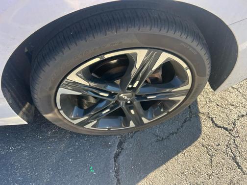 Glacial White Pearl 2022 Kia K5 GT-Line