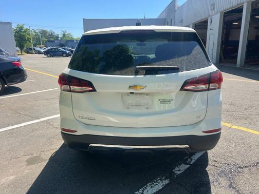 Summit White 2024 Chevrolet Equinox LT