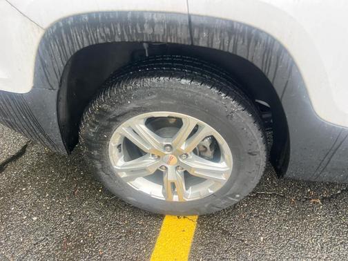 Summit White 2022 GMC Terrain SLE