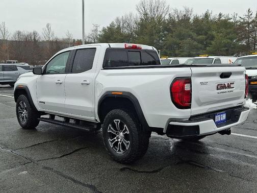 2023 GMC Canyon AT4