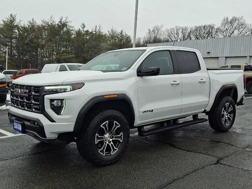 2023 GMC Canyon AT4