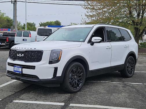 Glacial White Pearl 2022 Kia Telluride EX