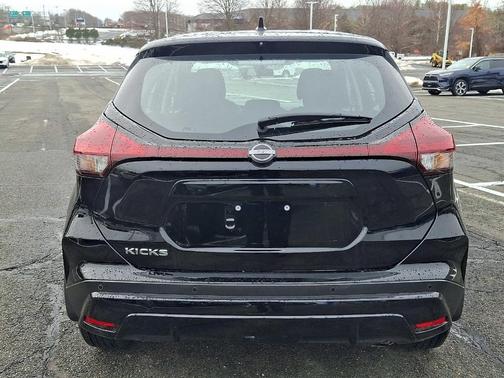 2024 Nissan Kicks S