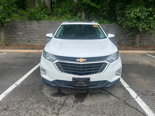 Summit White 2019 Chevrolet Equinox 2LT