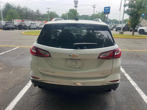 Summit White 2019 Chevrolet Equinox 2LT