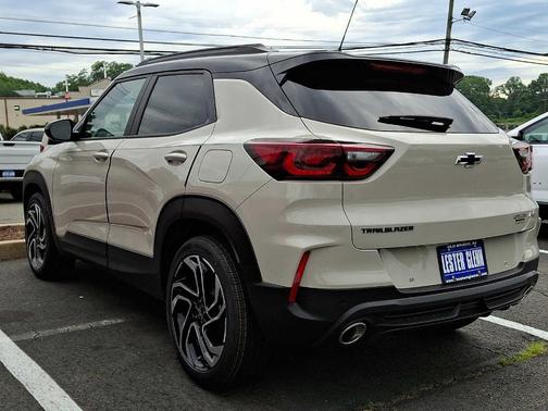 White Sand 2026 Chevrolet Trailblazer RS