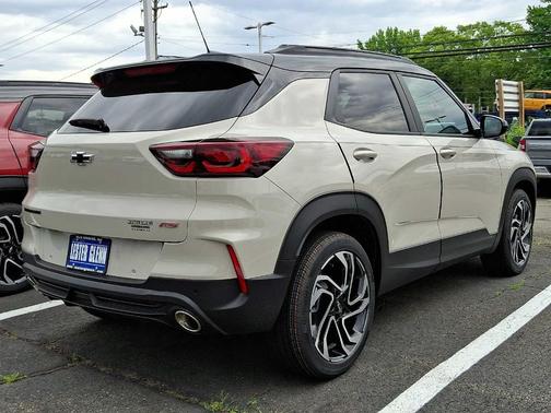 White Sand 2026 Chevrolet Trailblazer RS