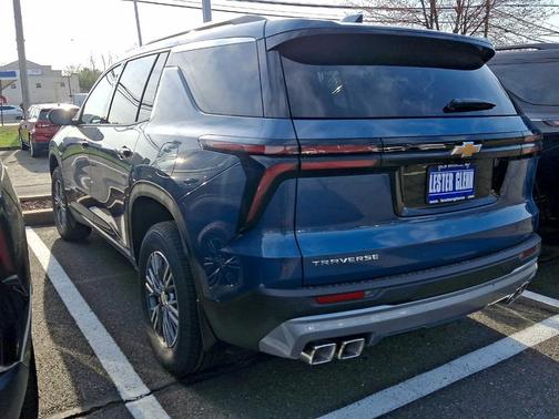 Lakeshore Blue Metallic 2026 Chevrolet Traverse LT