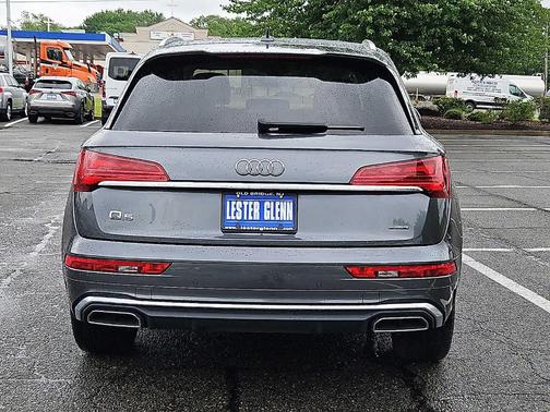 Daytona Gray Pearl Effect 2022 Audi Q5 45 S line quattro Premium