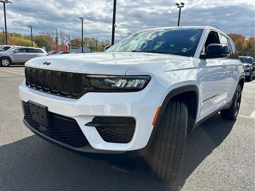 2022 Jeep Grand Cherokee Altitude