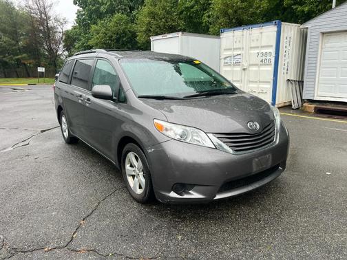 Predawn Gray Mica 2017 Toyota Sienna LE