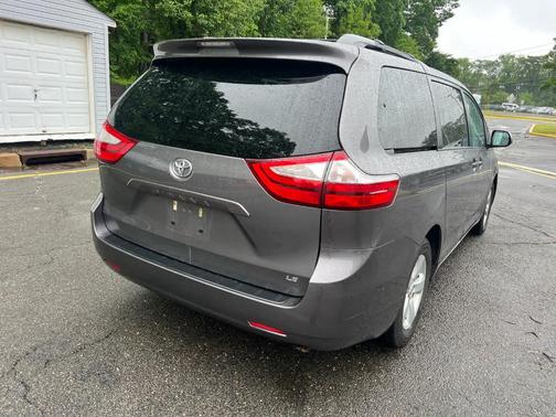 Predawn Gray Mica 2017 Toyota Sienna LE