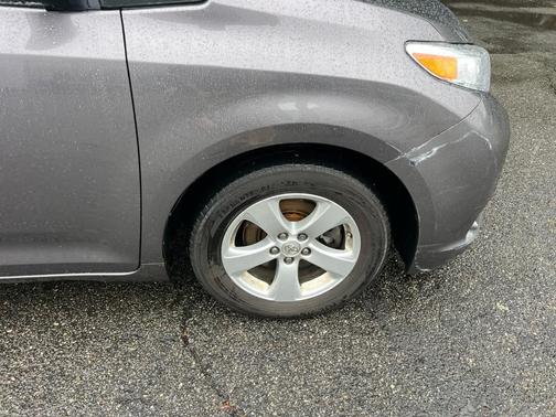 Predawn Gray Mica 2017 Toyota Sienna LE