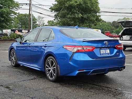 Blue Streak Metallic 2019 Toyota Camry SE
