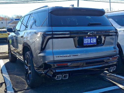 Sterling Gray Metallic 2026 Chevrolet Traverse RS