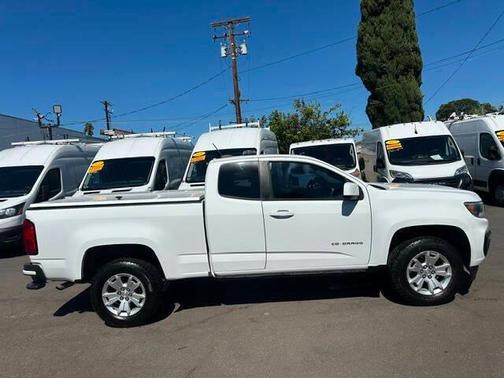 White 2022 Chevrolet Colorado LT