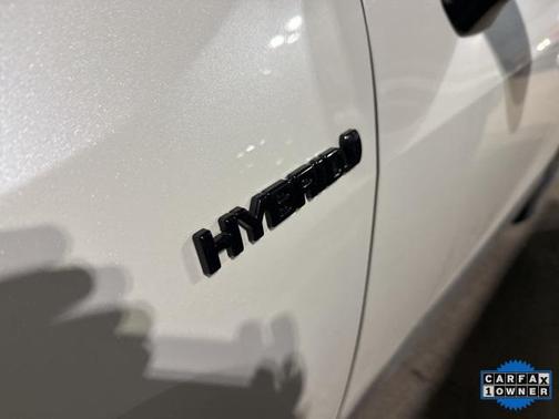 2021 Toyota RAV4 Hybrid SE