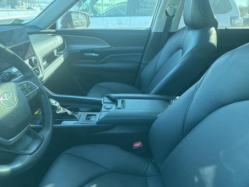 2024 Toyota Grand Highlander Hybrid XLE