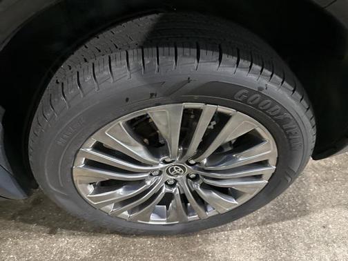 2024 Toyota Venza Limited