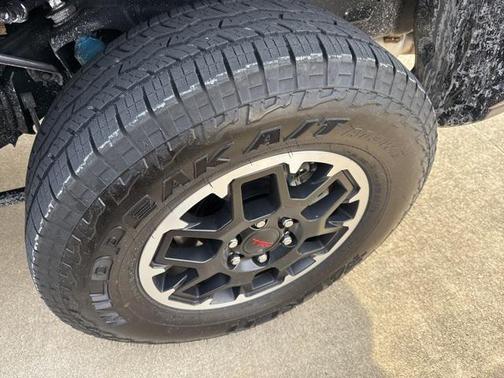 2025 Toyota Tacoma Hybrid TRD Off Road