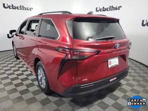 2021 Toyota Sienna XLE 7 Passenger