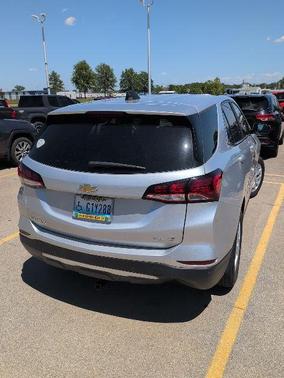 Silver Ice Metallic 2022 Chevrolet Equinox 1LT