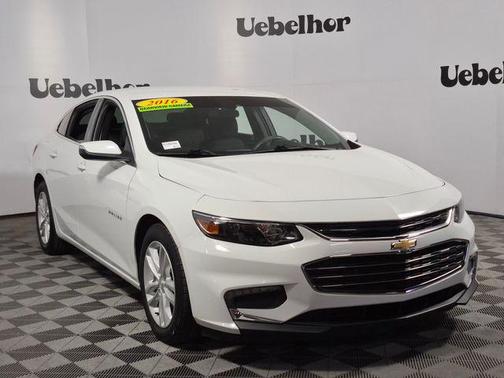 White 2016 Chevrolet Malibu 1LT