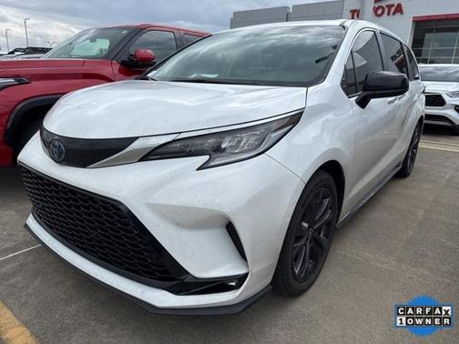 2022 Toyota Sienna XSE 7 Passenger