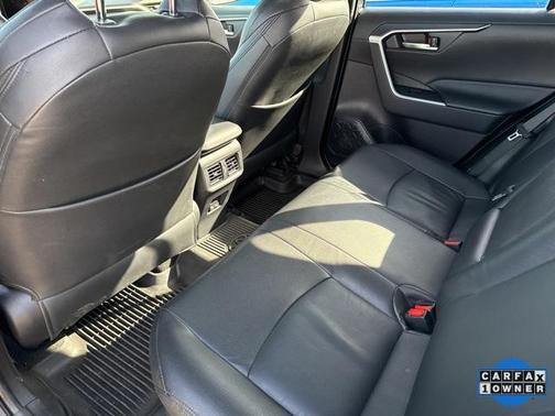 2023 Toyota RAV4 Hybrid SE