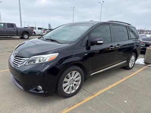 2017 Toyota Sienna Limited Premium