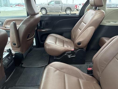 2017 Toyota Sienna Limited Premium