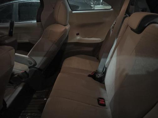 2024 Toyota Sienna LE