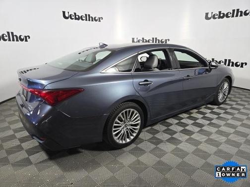 2022 Toyota Avalon Hybrid Limited