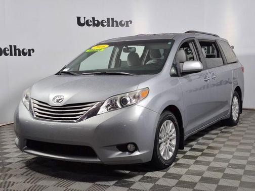 2016 Toyota Sienna XLE Premium
