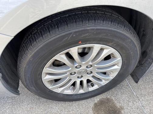 2016 Toyota Sienna XLE Premium