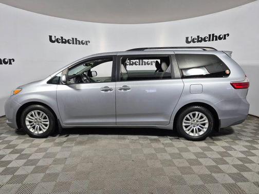 2016 Toyota Sienna XLE Premium