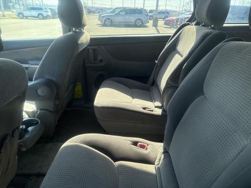 2007 Toyota Sienna LE