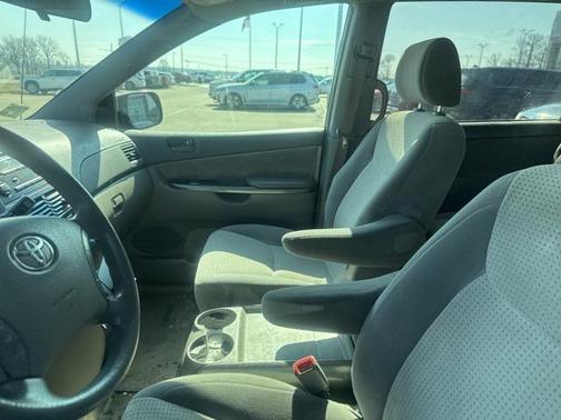 2007 Toyota Sienna LE