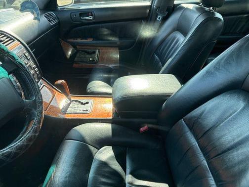 2000 Lexus LS 400 400