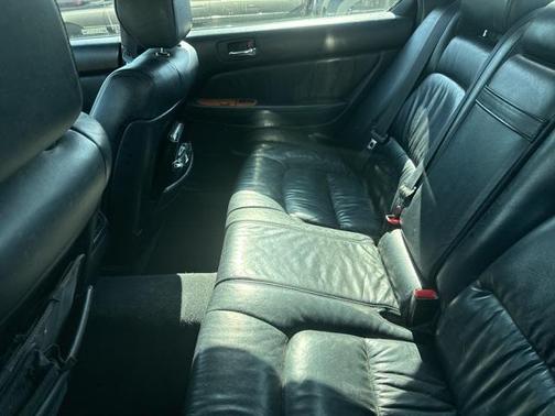 2000 Lexus LS 400 400