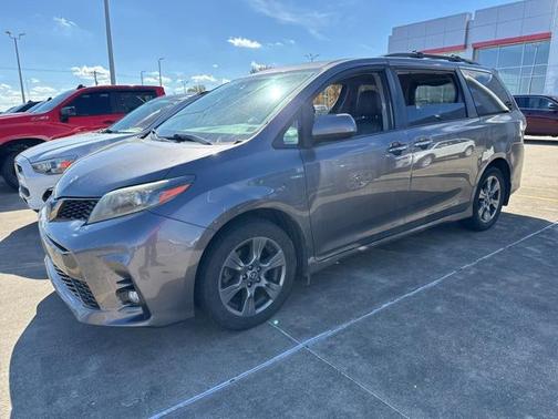 2019 Toyota Sienna SE Premium