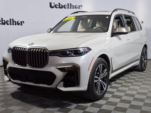 2022 BMW X7 M50i