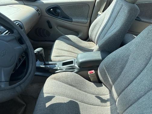 2003 Chevrolet Cavalier Base