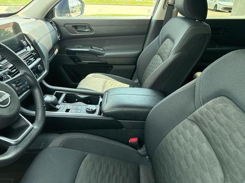 Deep Ocean Blue Pearl 2025 Nissan Pathfinder SV 4WD