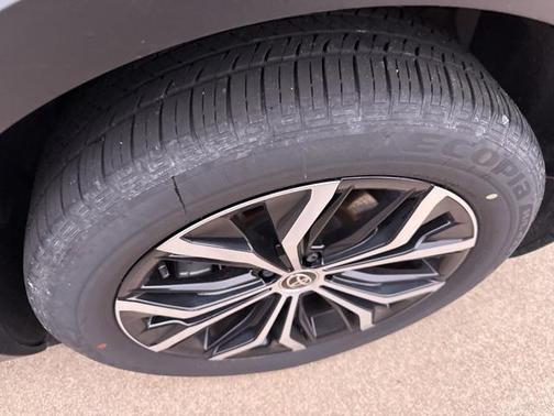 2025 Toyota Crown XLE