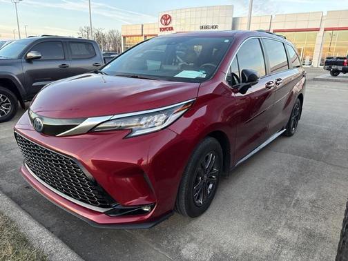2024 Toyota Sienna XSE 7 Passenger