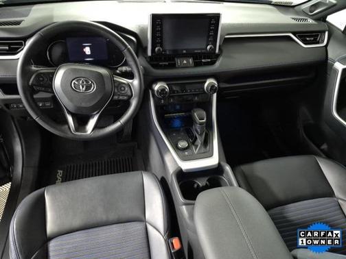 2020 Toyota RAV4 Hybrid SE